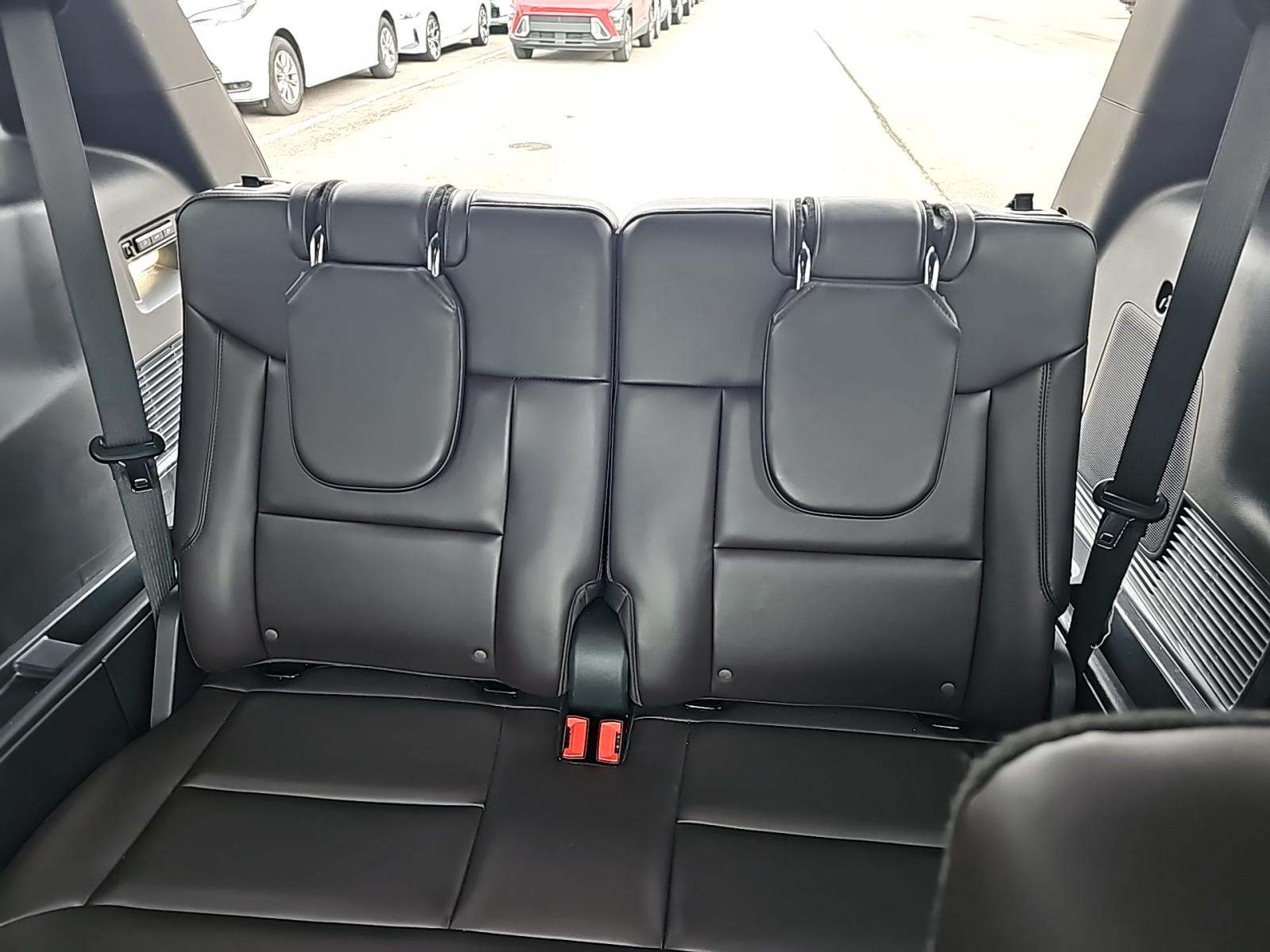 2025 Ford Explorer Platinum RWD