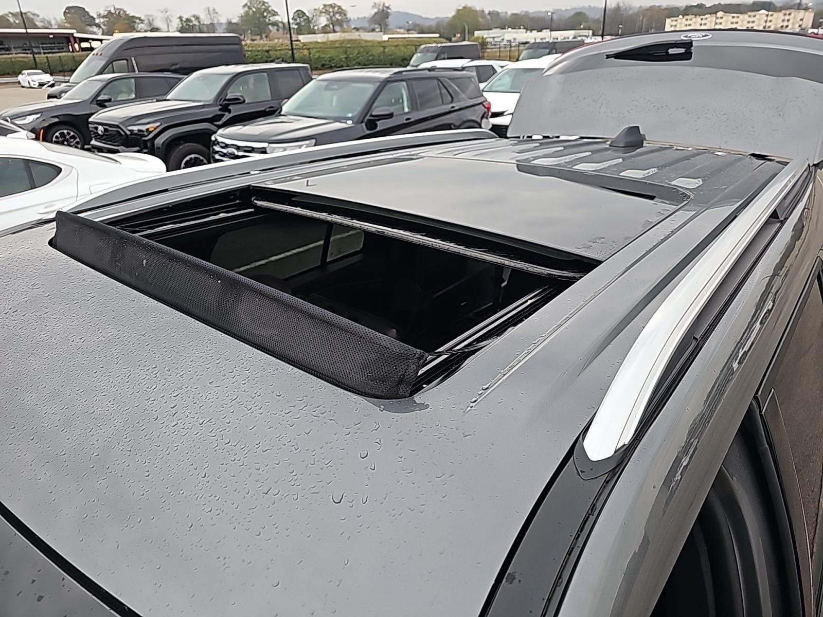 2025 Ford Explorer Platinum RWD