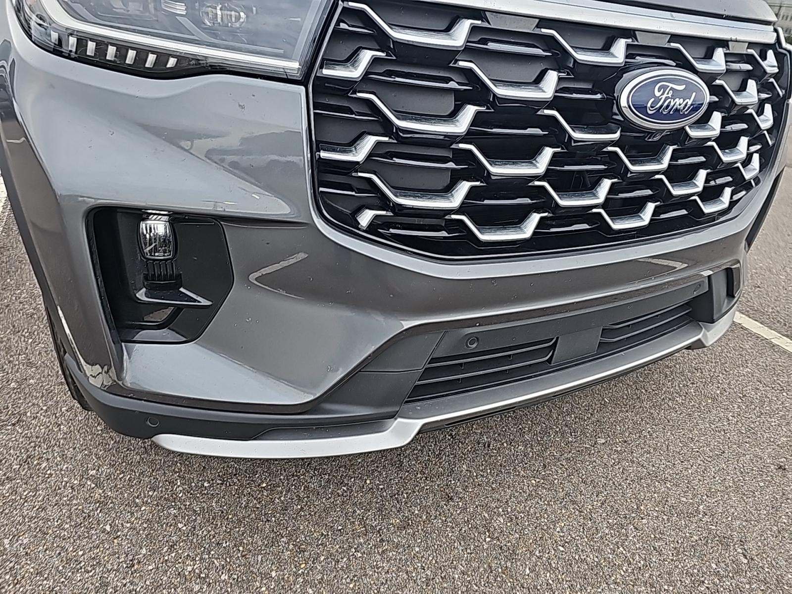 2025 Ford Explorer Platinum RWD