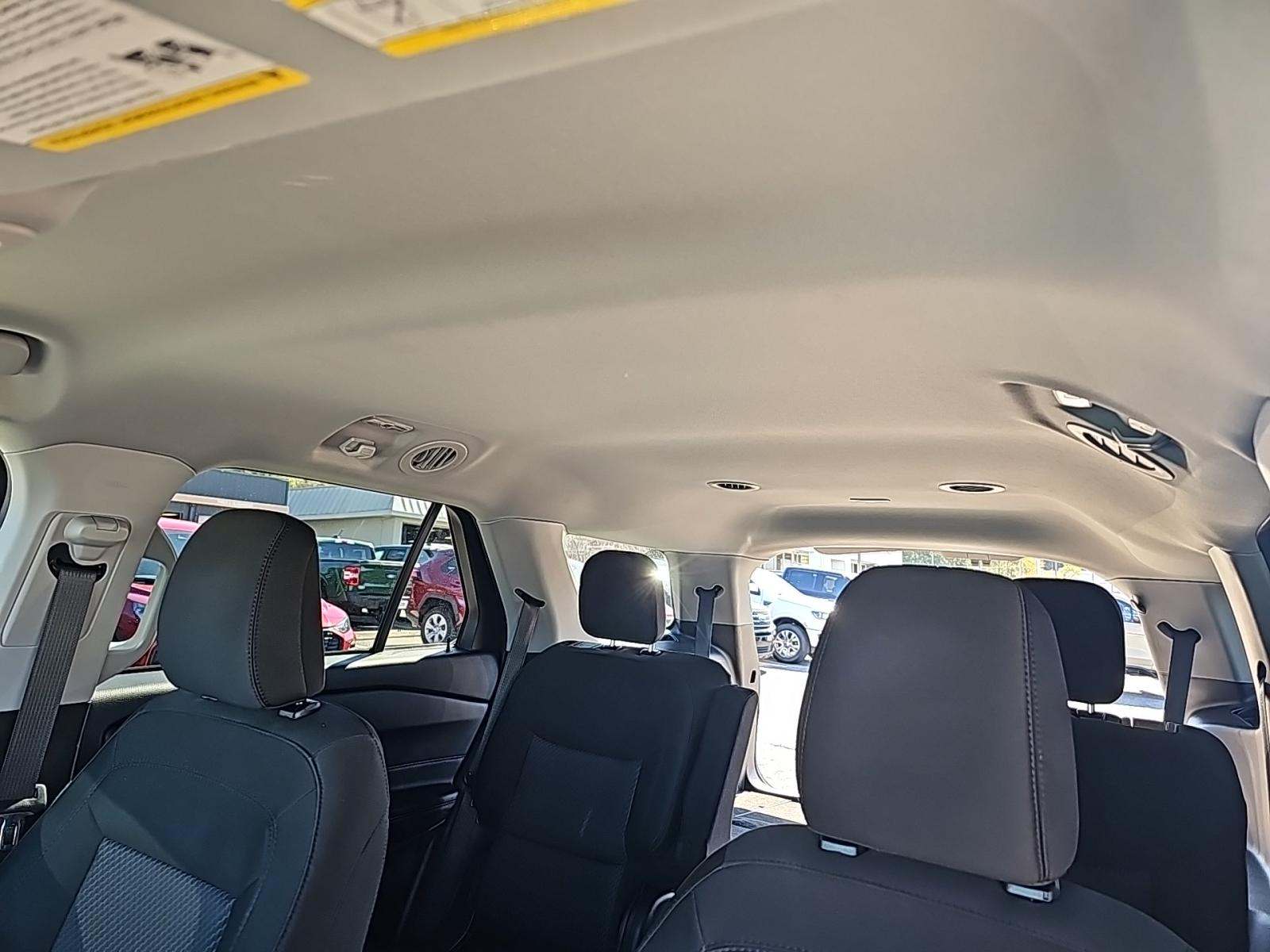 2023 Ford Explorer XLT RWD