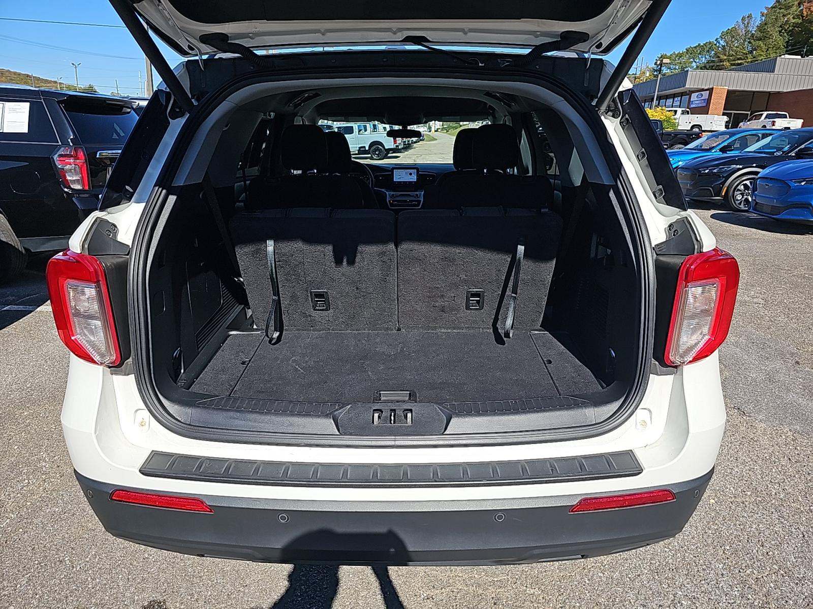 2023 Ford Explorer XLT RWD