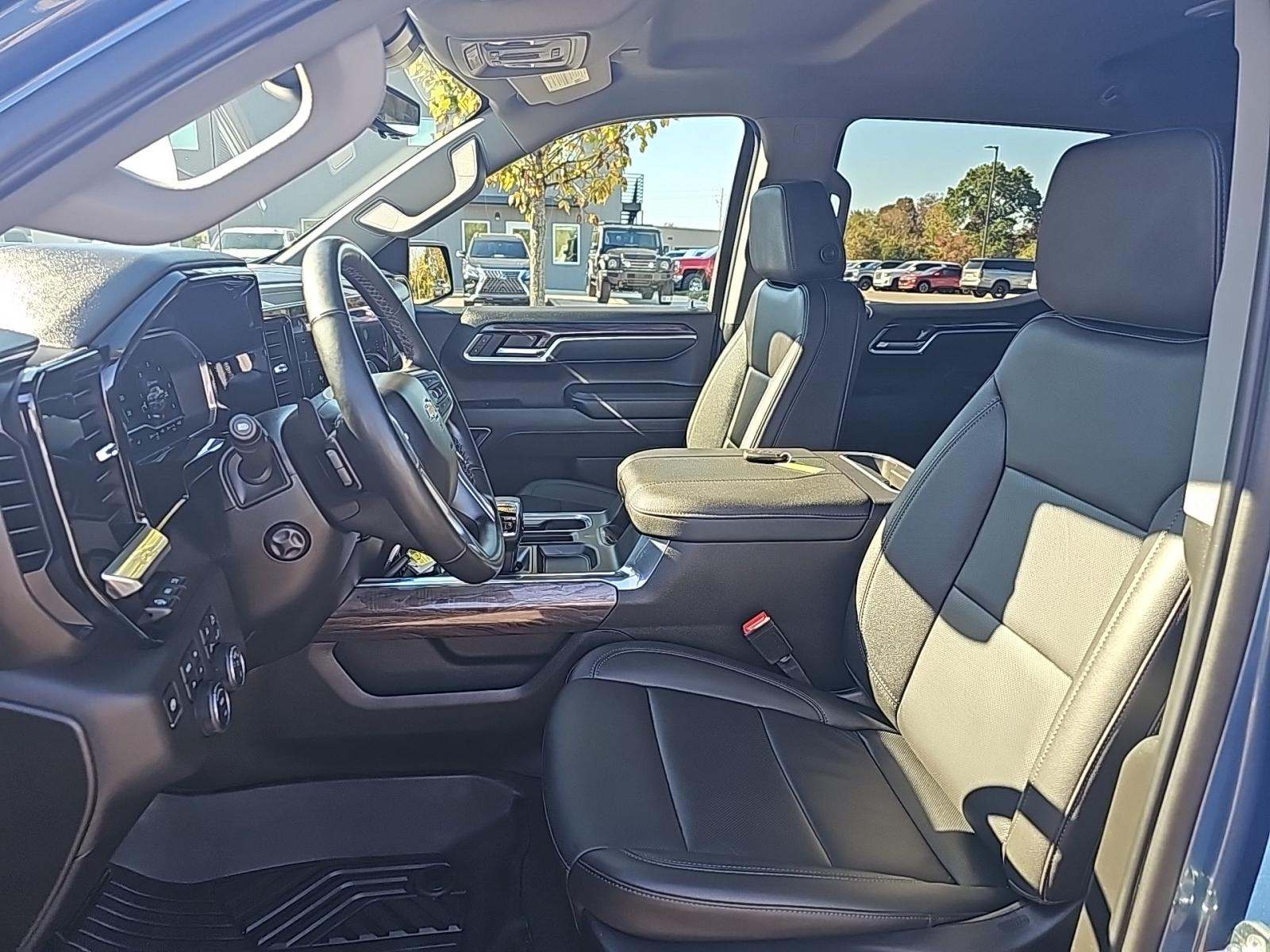 2024 Chevrolet Silverado 1500 LTZ AWD