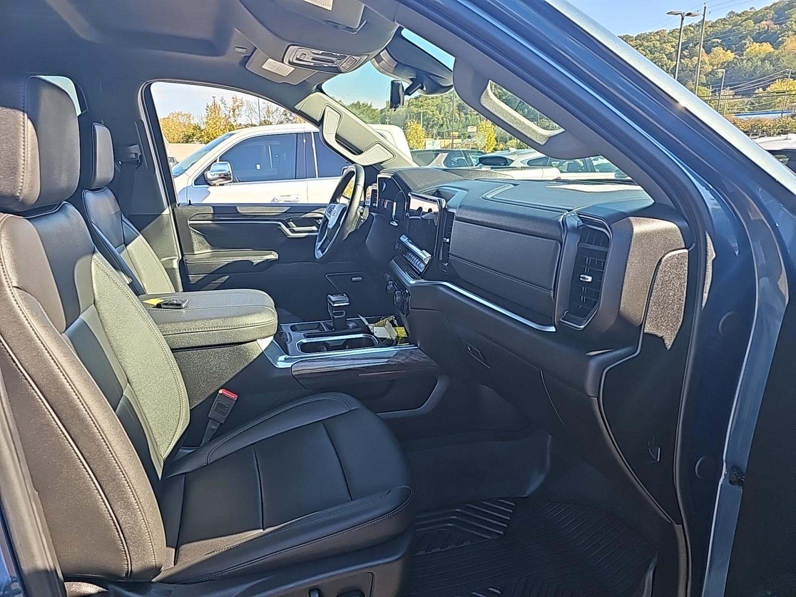 2024 Chevrolet Silverado 1500 LTZ AWD