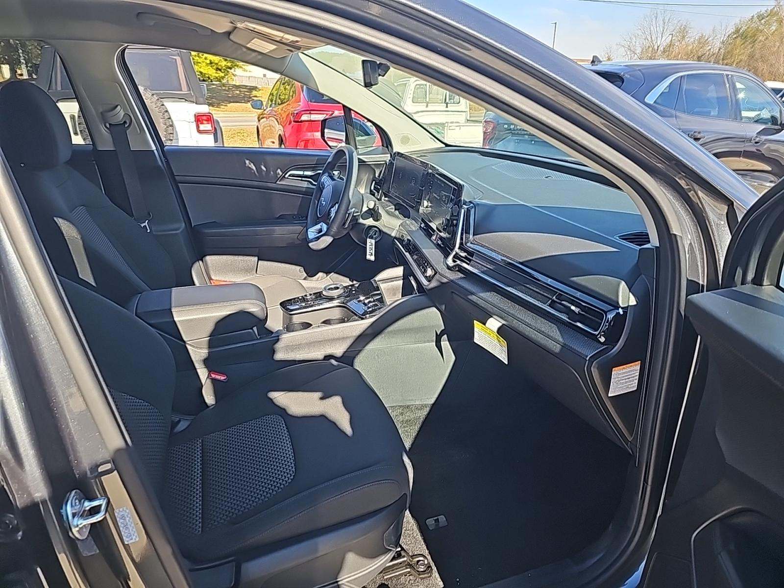 2025 Kia Sportage Hybrid LX FWD