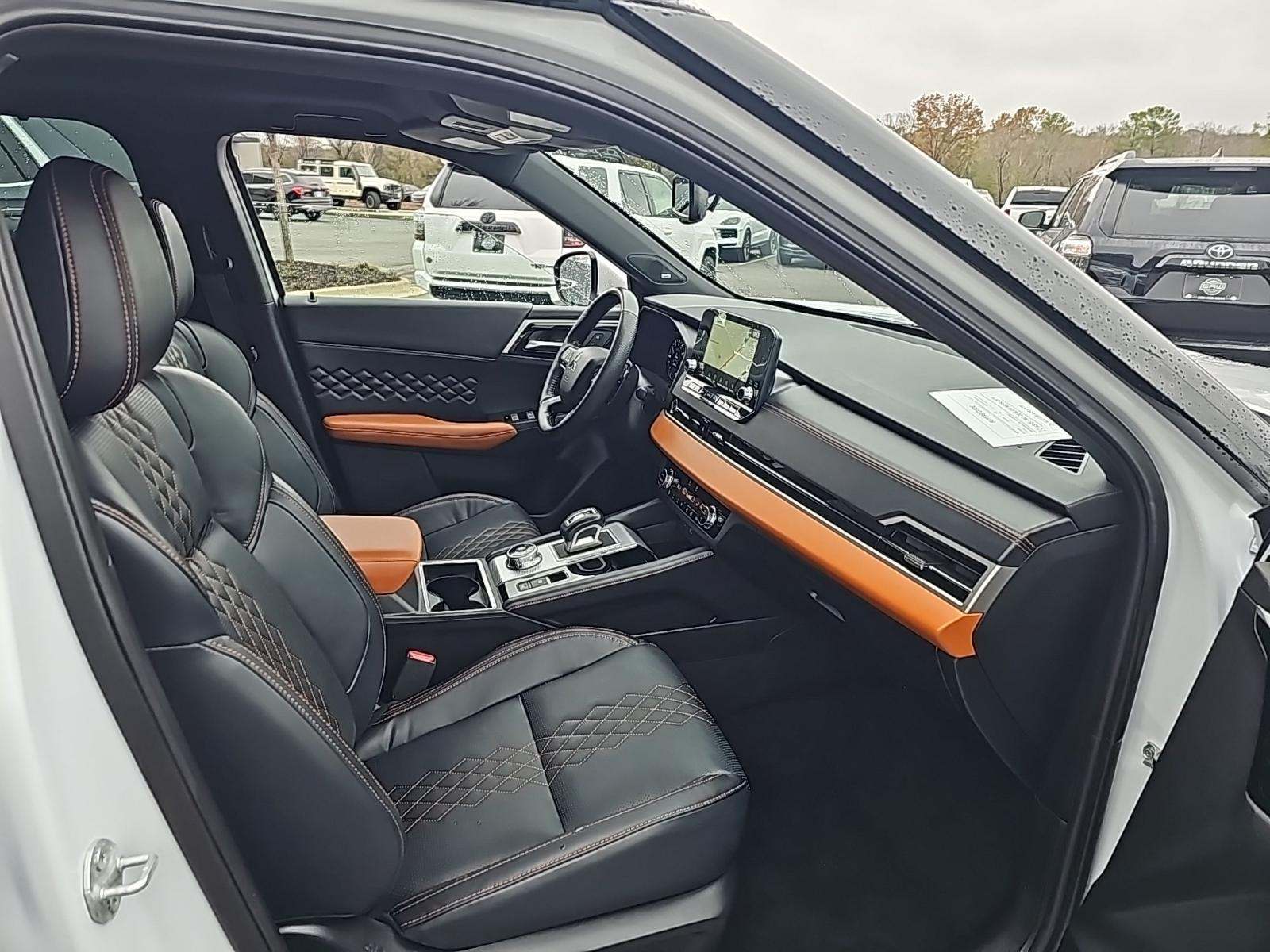 2023 Mitsubishi Outlander SEL FWD