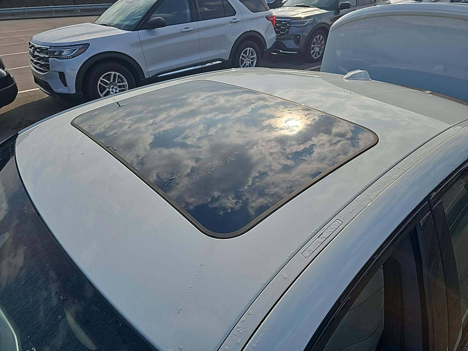 2025 BMW 3 Series 330i RWD