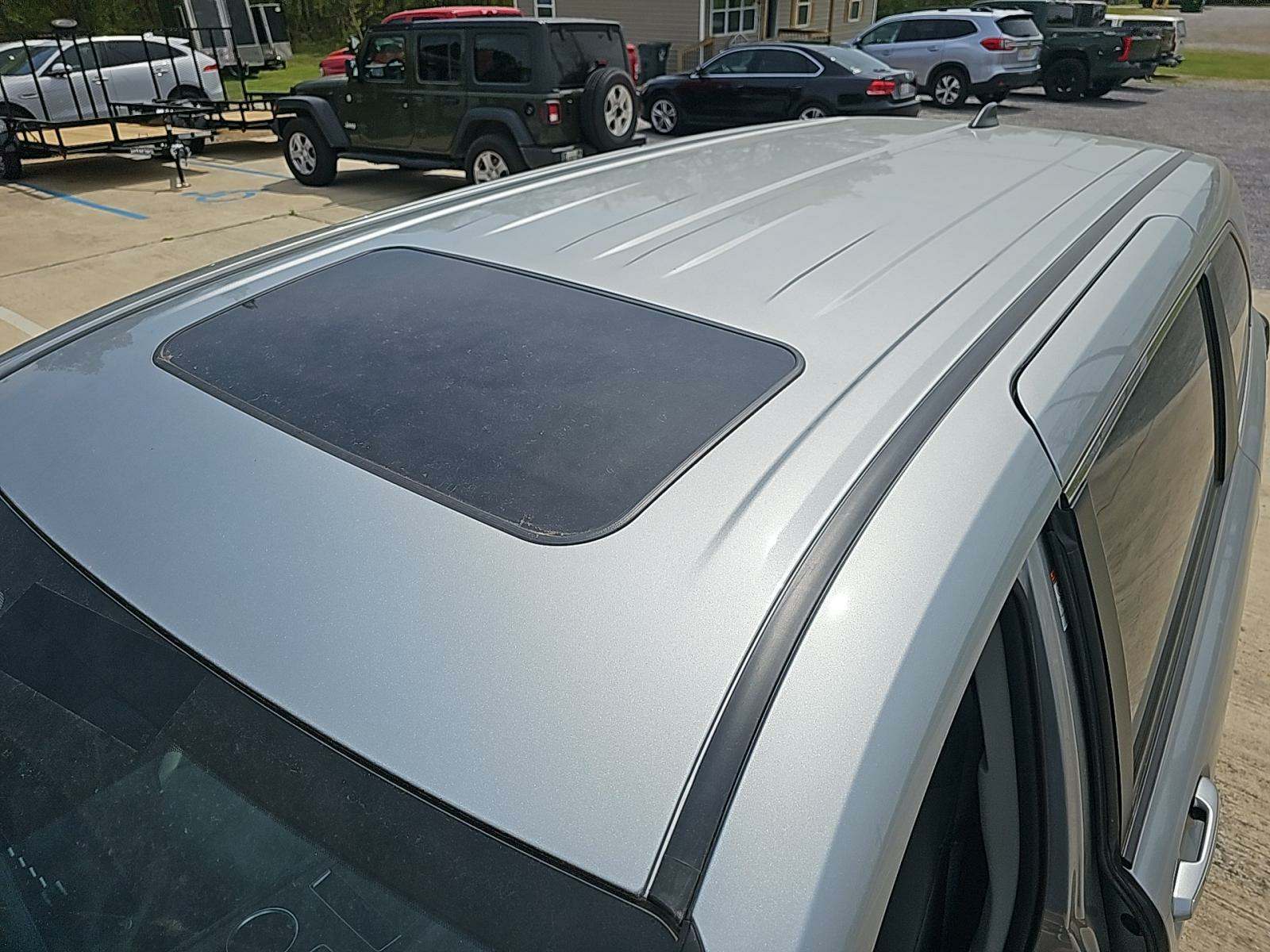 2023 Toyota Sienna XLE FWD