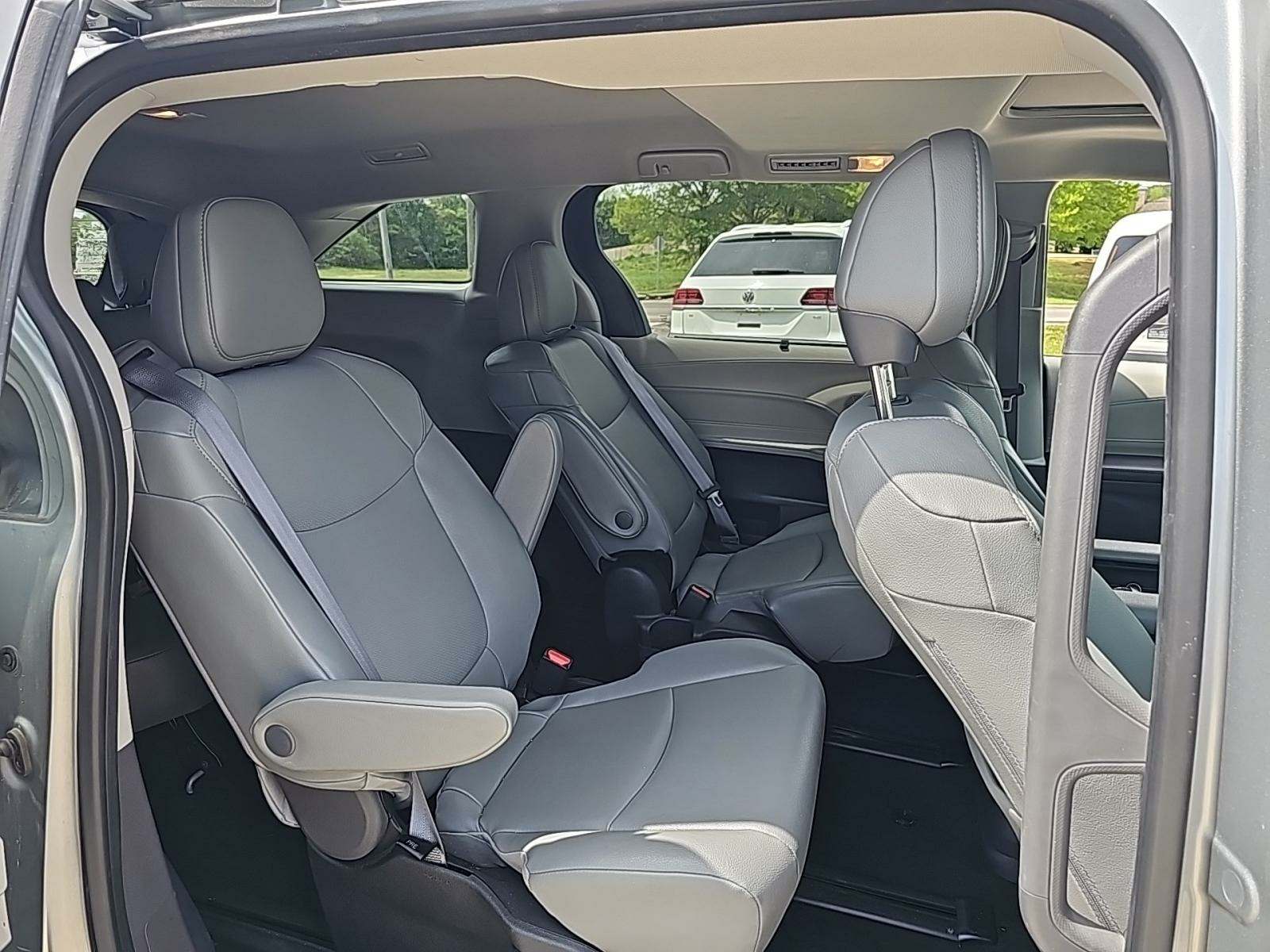 2023 Toyota Sienna XLE FWD