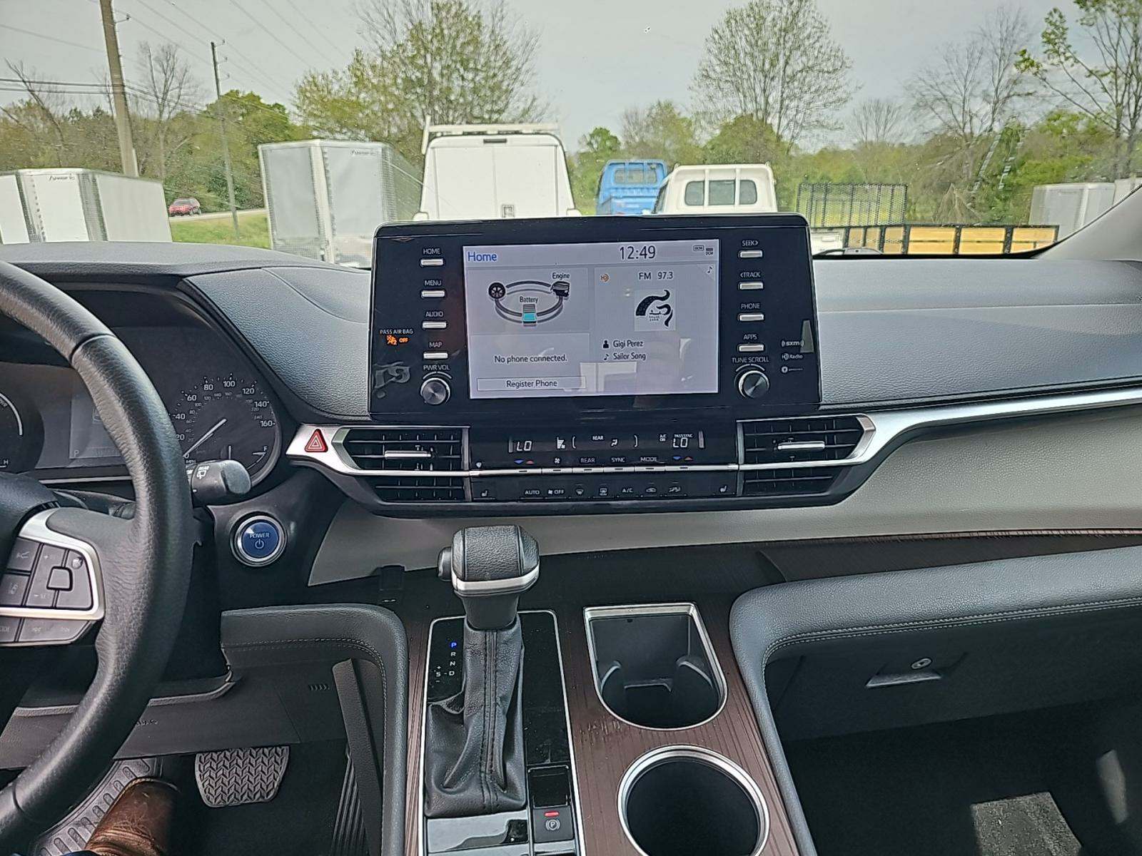 2023 Toyota Sienna XLE FWD