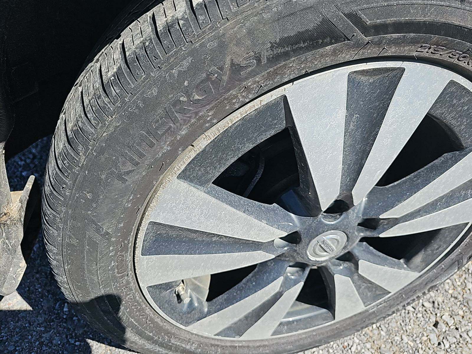 2016 Nissan LEAF SV FWD