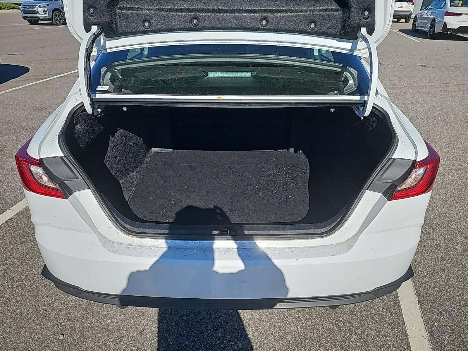 2025 Toyota Camry SE FWD