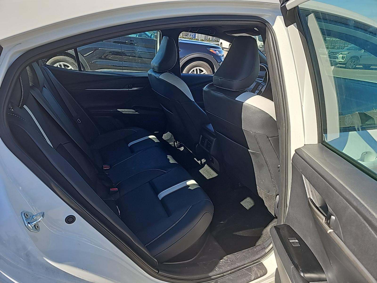 2025 Toyota Camry SE FWD