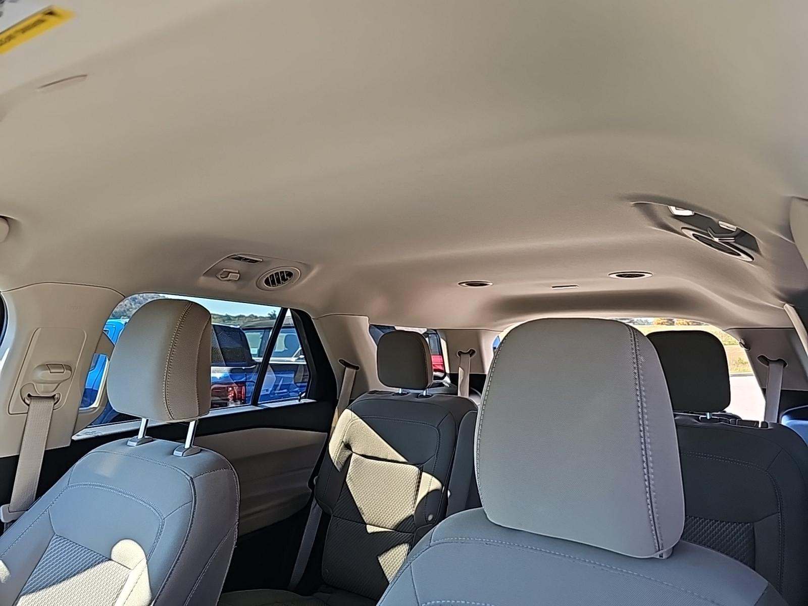 2023 Ford Explorer XLT RWD