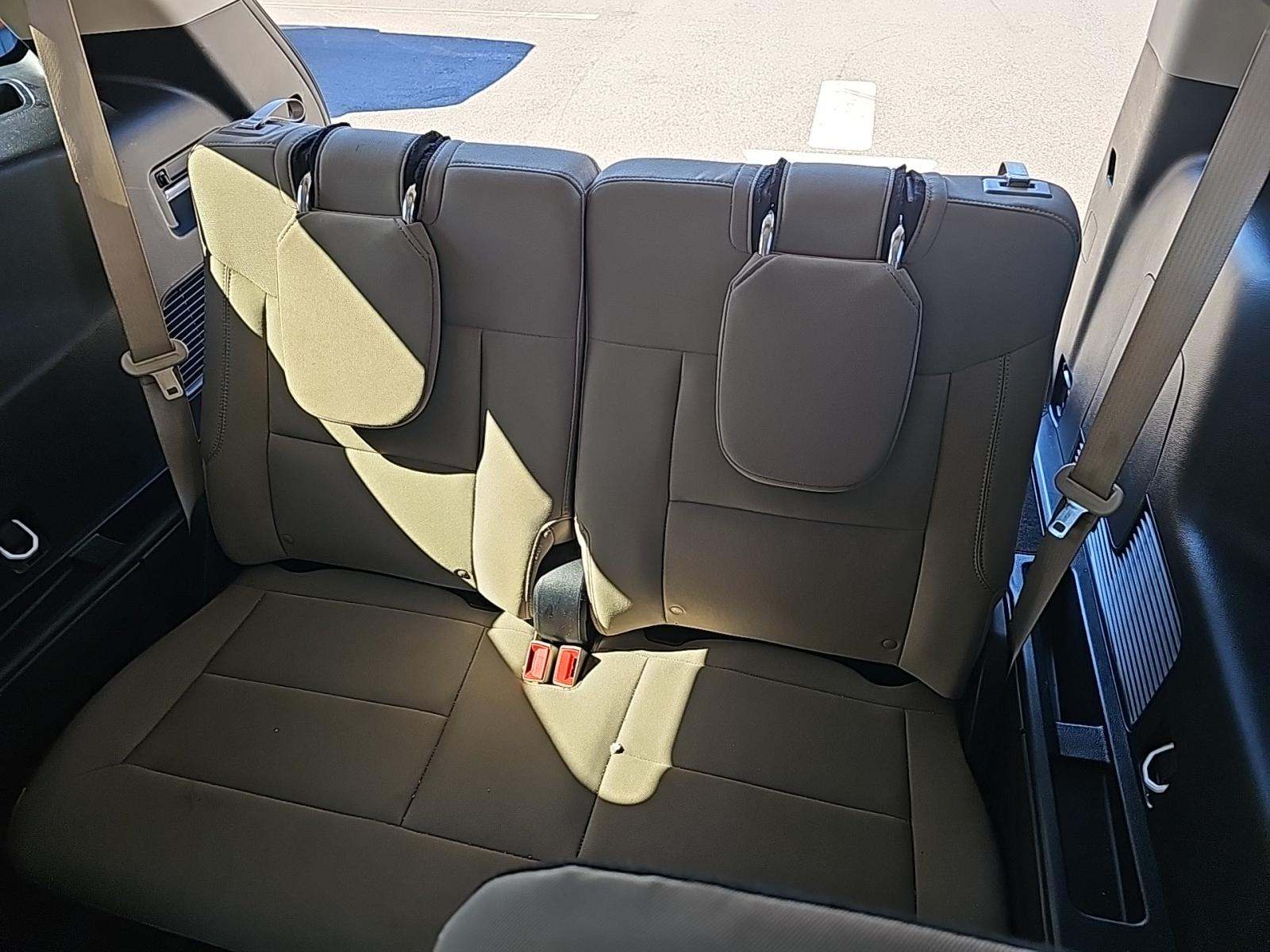 2023 Ford Explorer XLT RWD