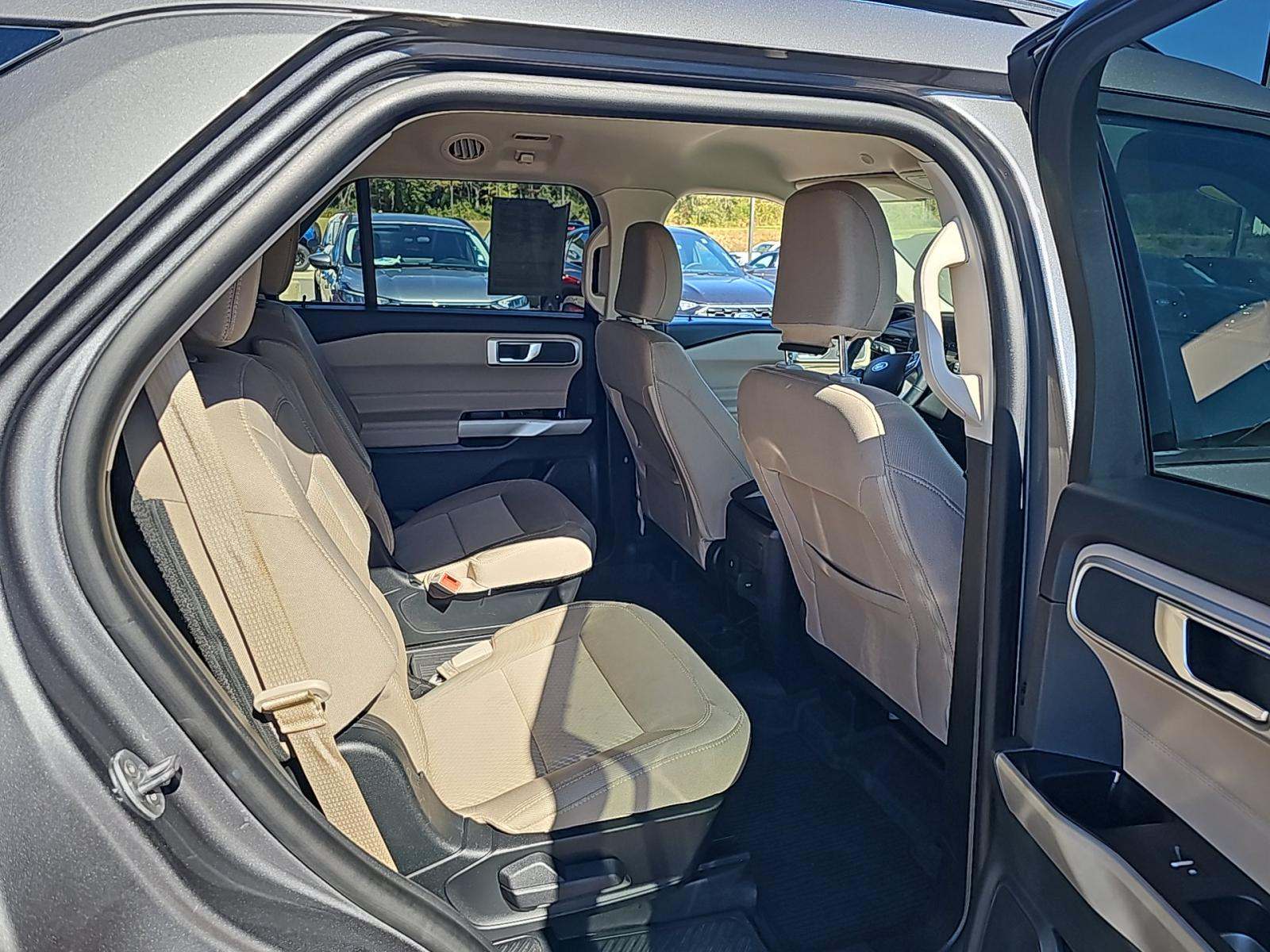 2023 Ford Explorer XLT RWD