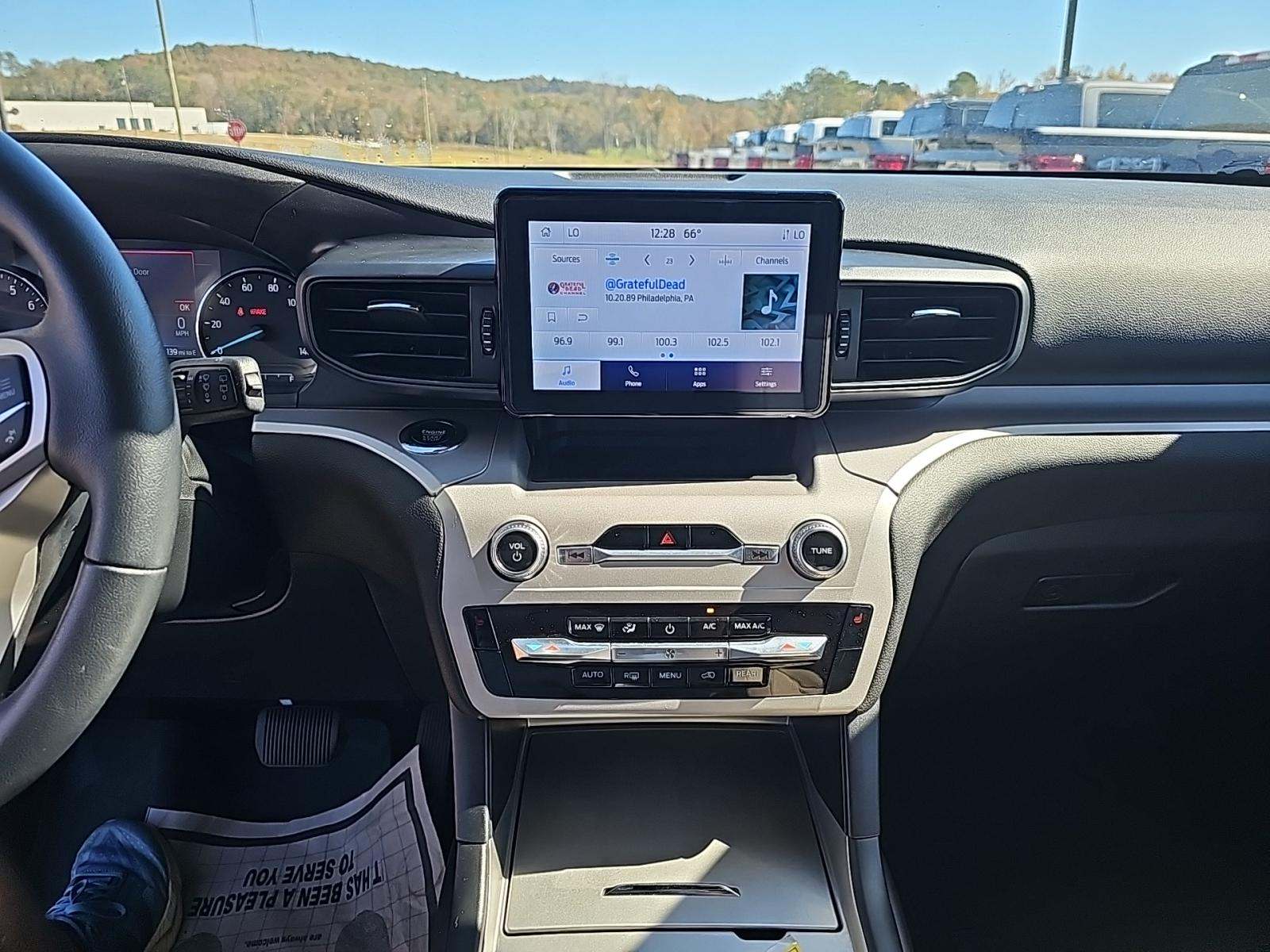 2023 Ford Explorer XLT RWD