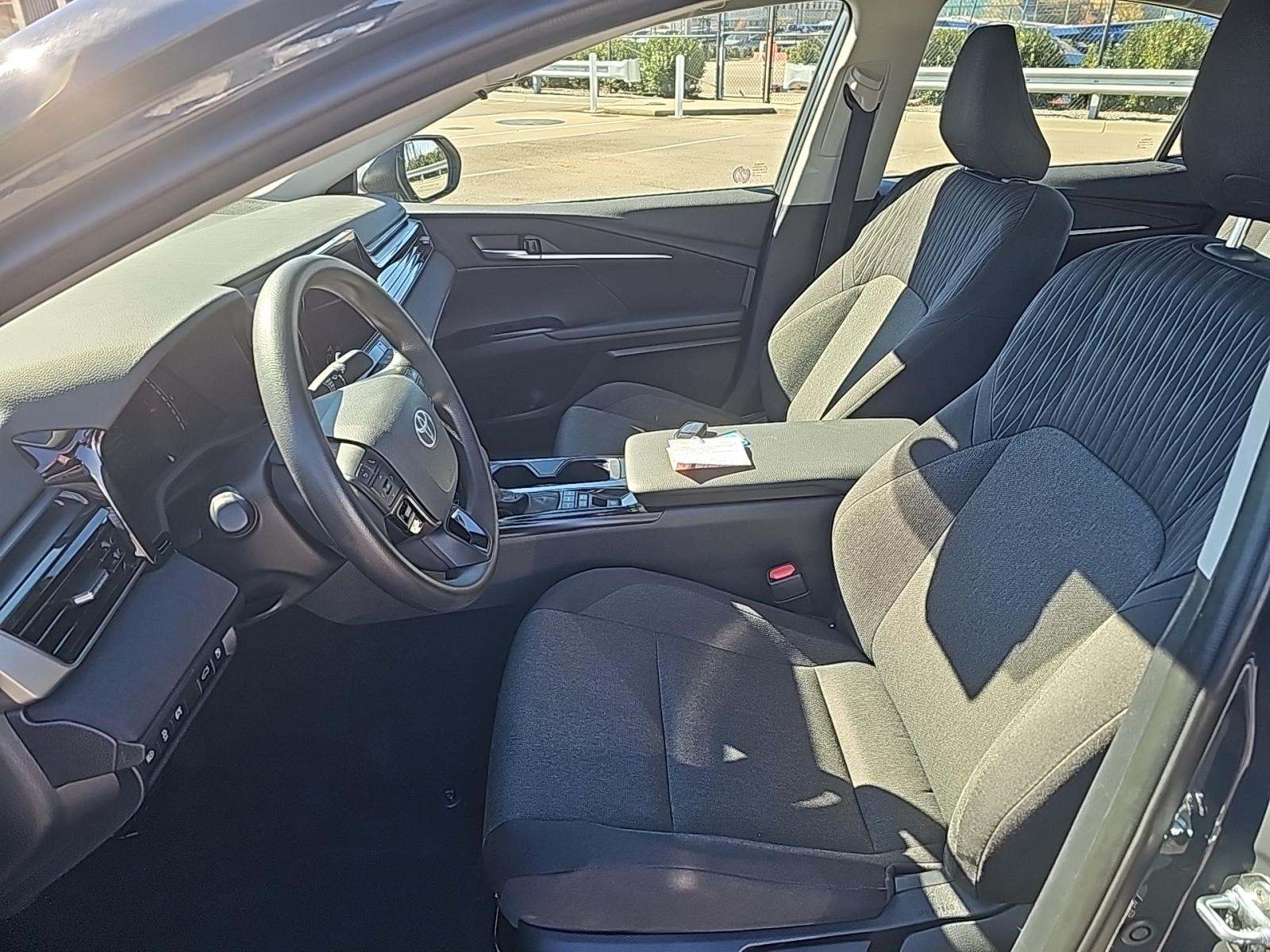 2025 Toyota Camry LE FWD