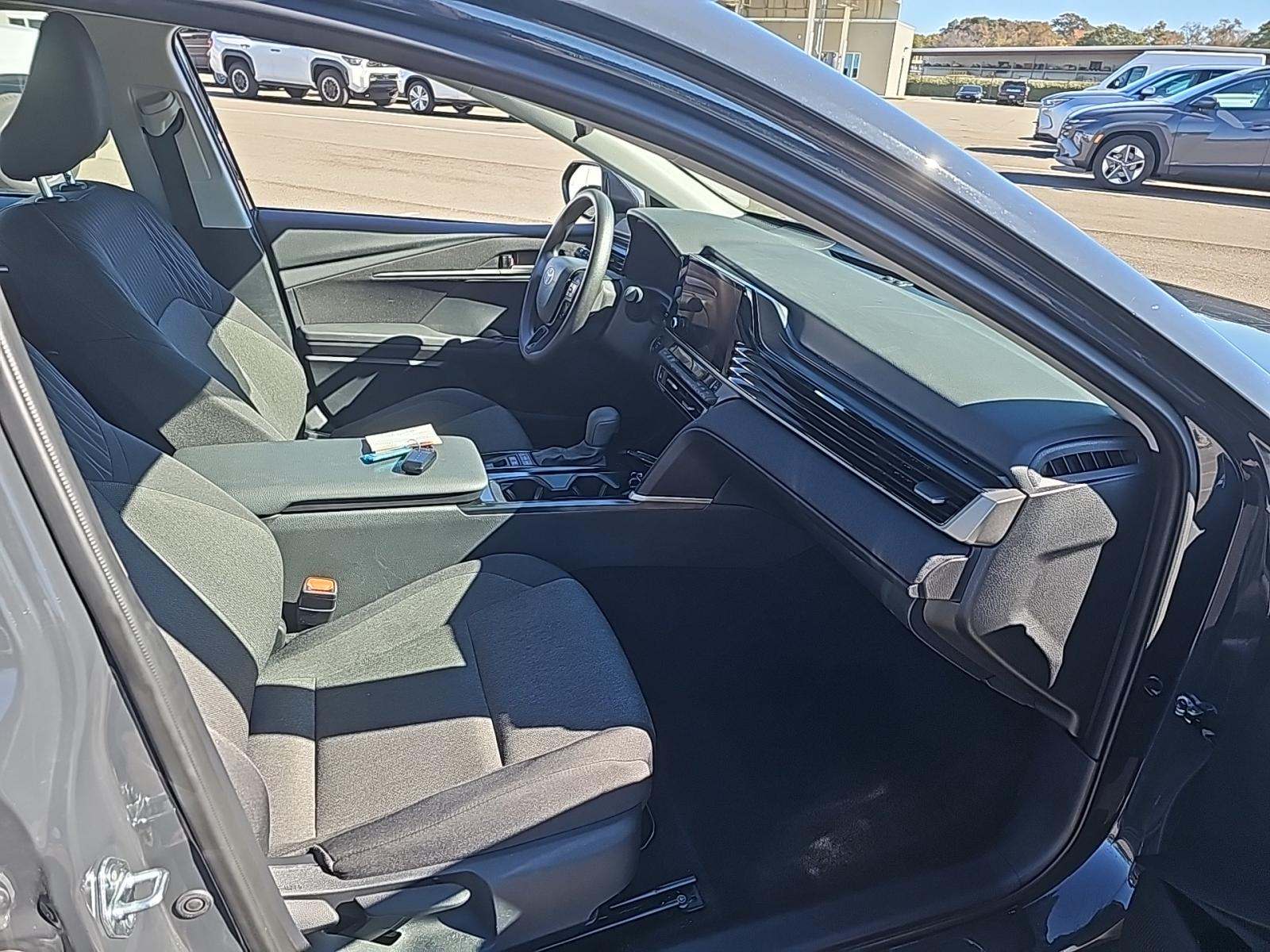 2025 Toyota Camry LE FWD