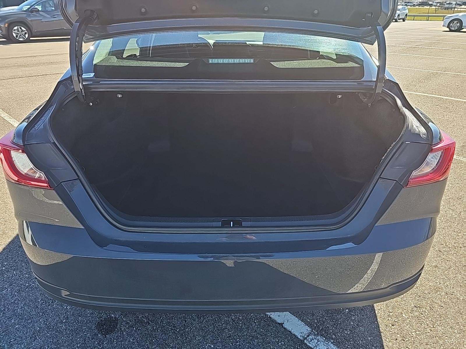 2025 Toyota Camry LE FWD