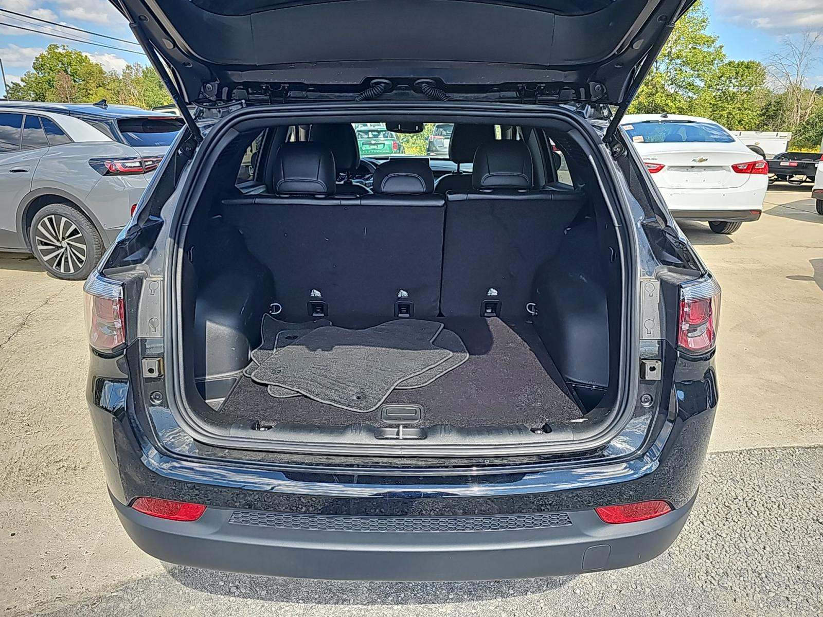 2025 Jeep Compass Latitude AWD