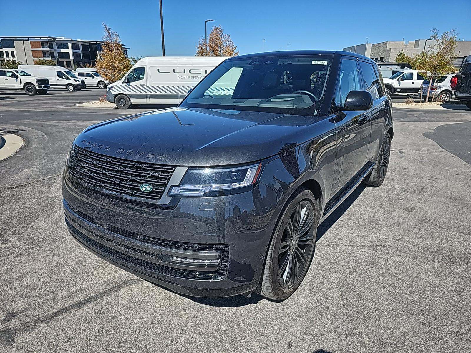 2025 Land Rover Range Rover SE