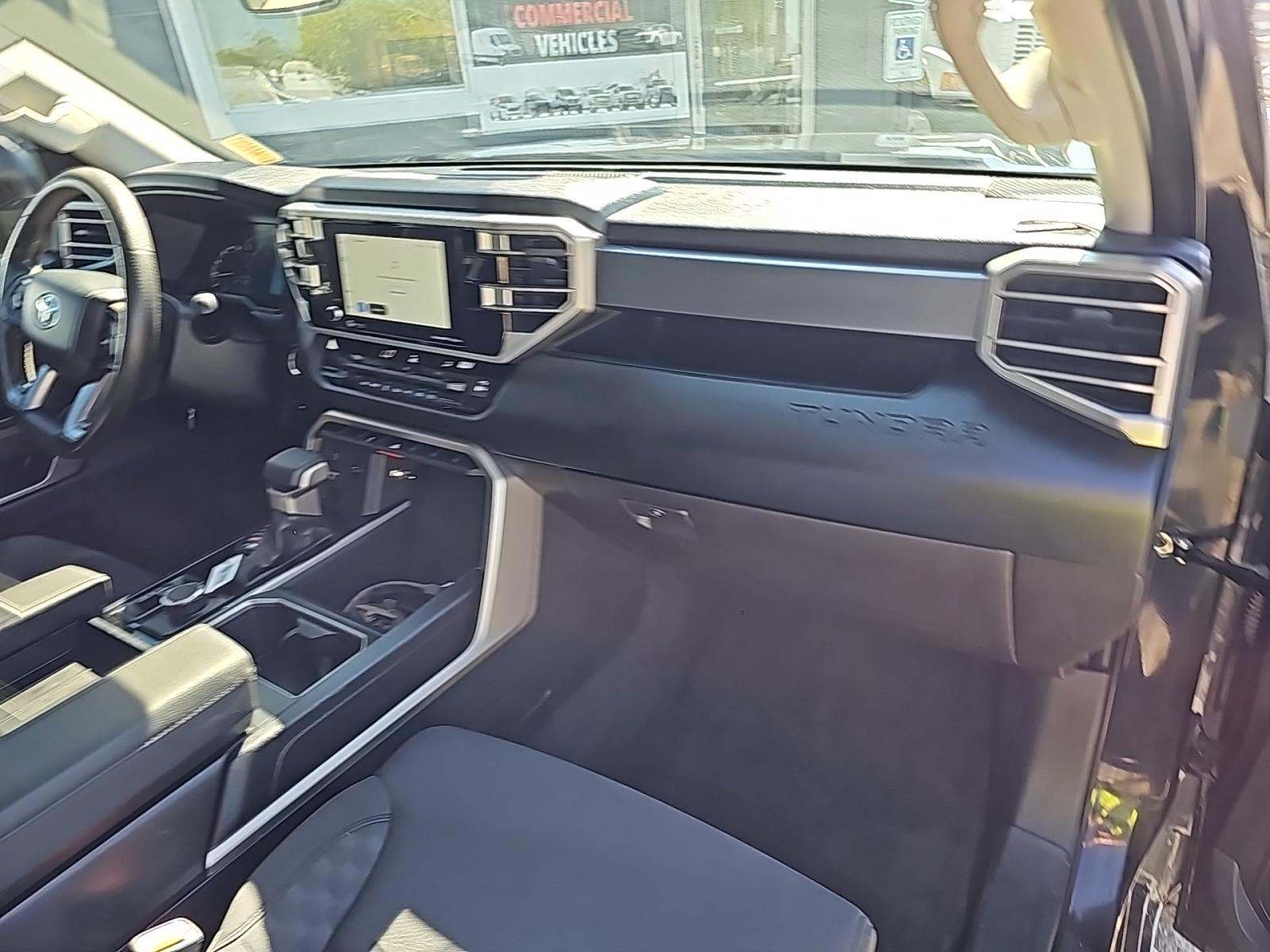 2022 Toyota Tundra SR5 AWD