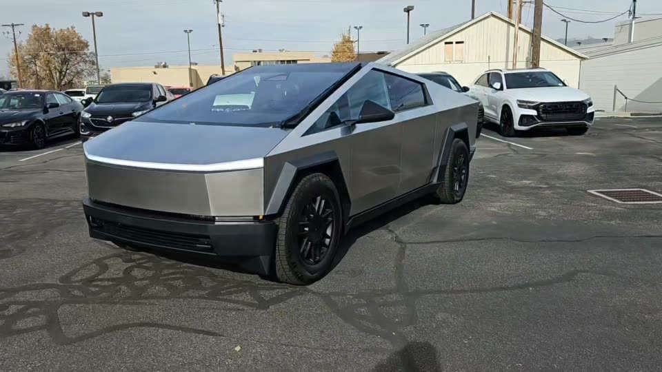 2024 Tesla Cybertruck Base Crew Cab Short Bed