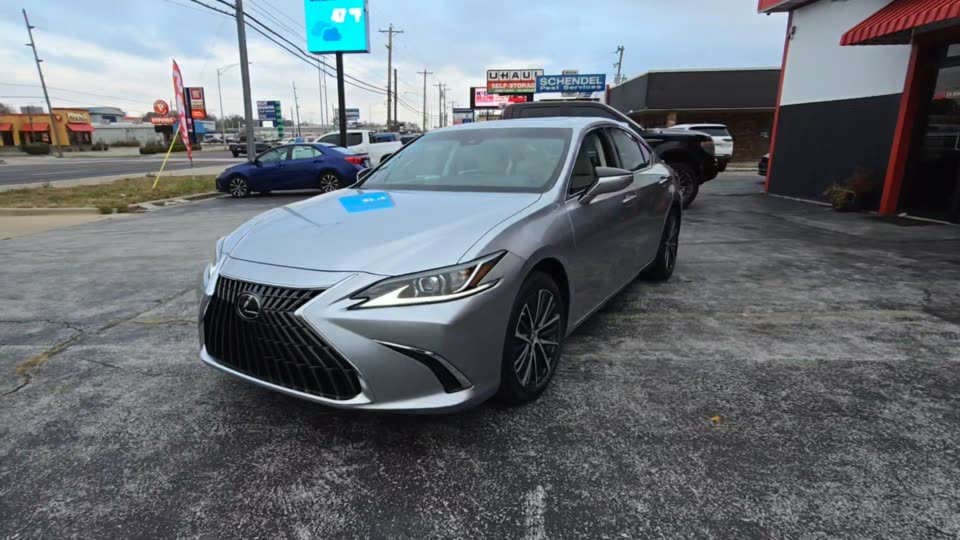 2025 Lexus ES 300h
