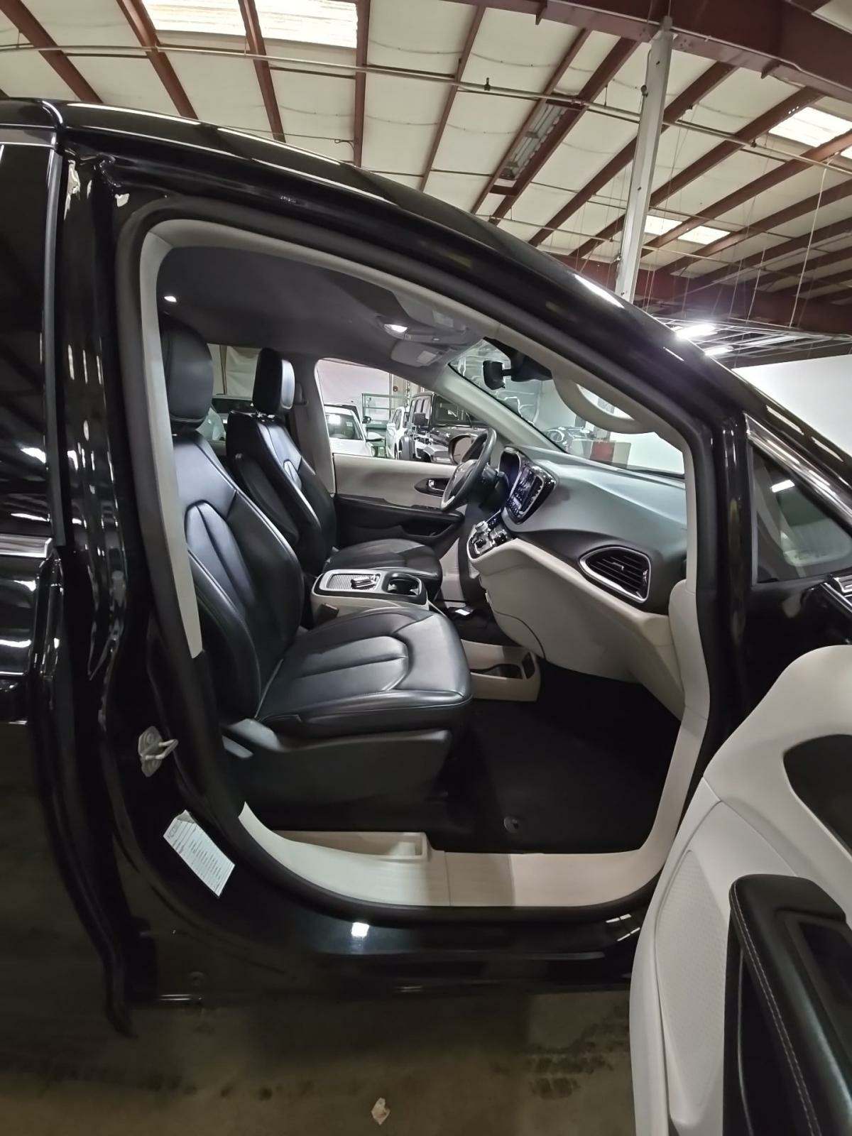2023 Chrysler Pacifica Touring L FWD