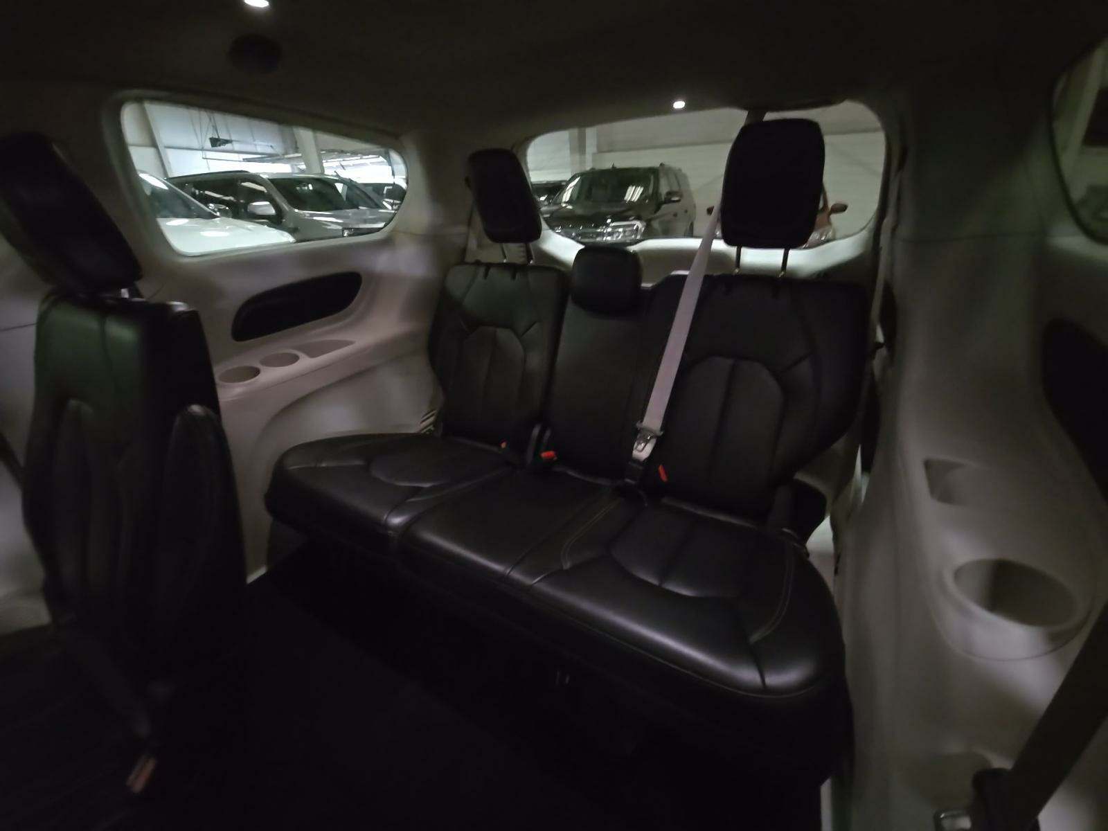 2023 Chrysler Pacifica Touring L FWD