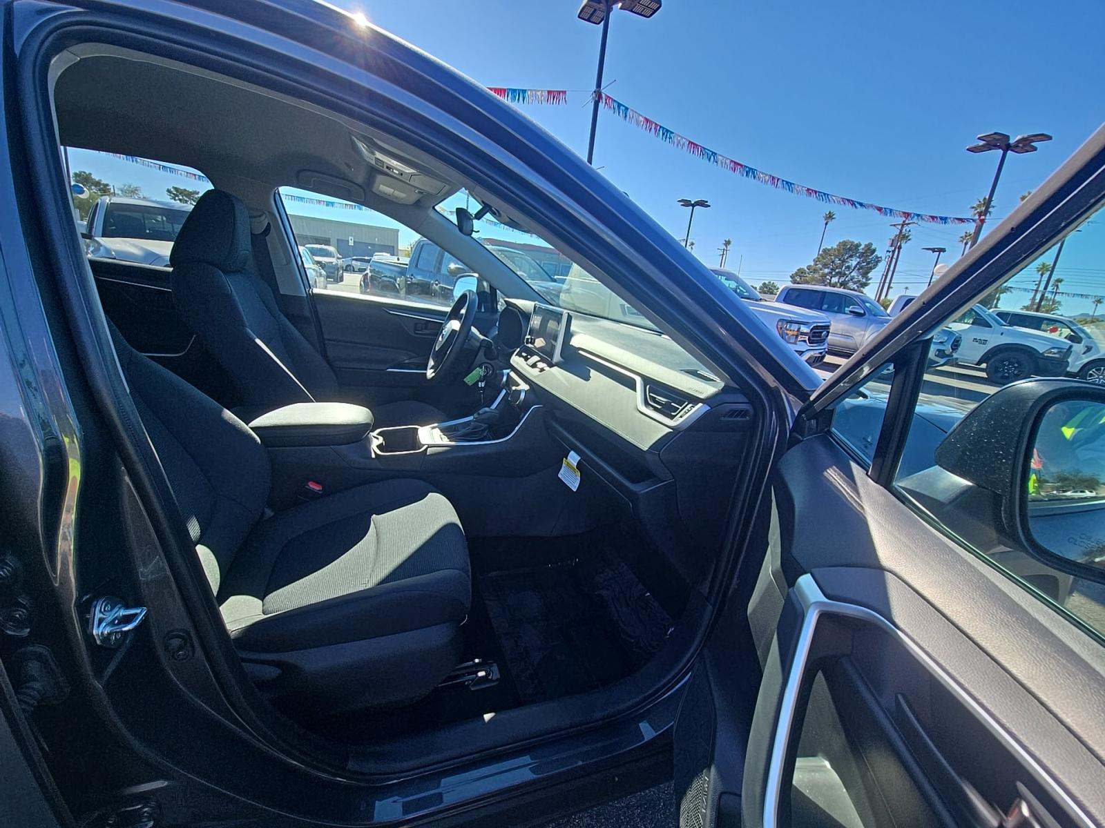 2025 Toyota RAV4 LE AWD