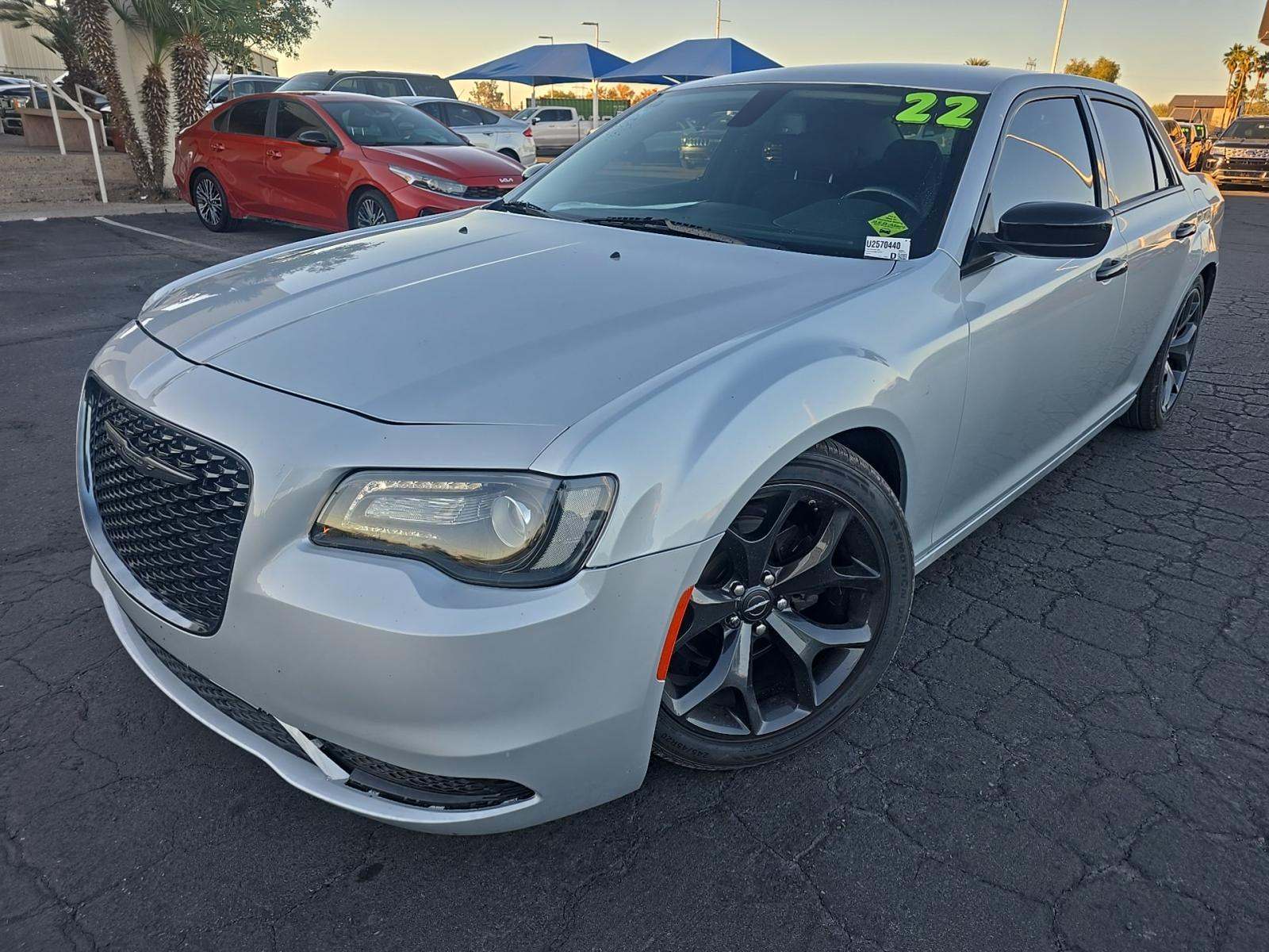 2022 Chrysler 300 Touring RWD