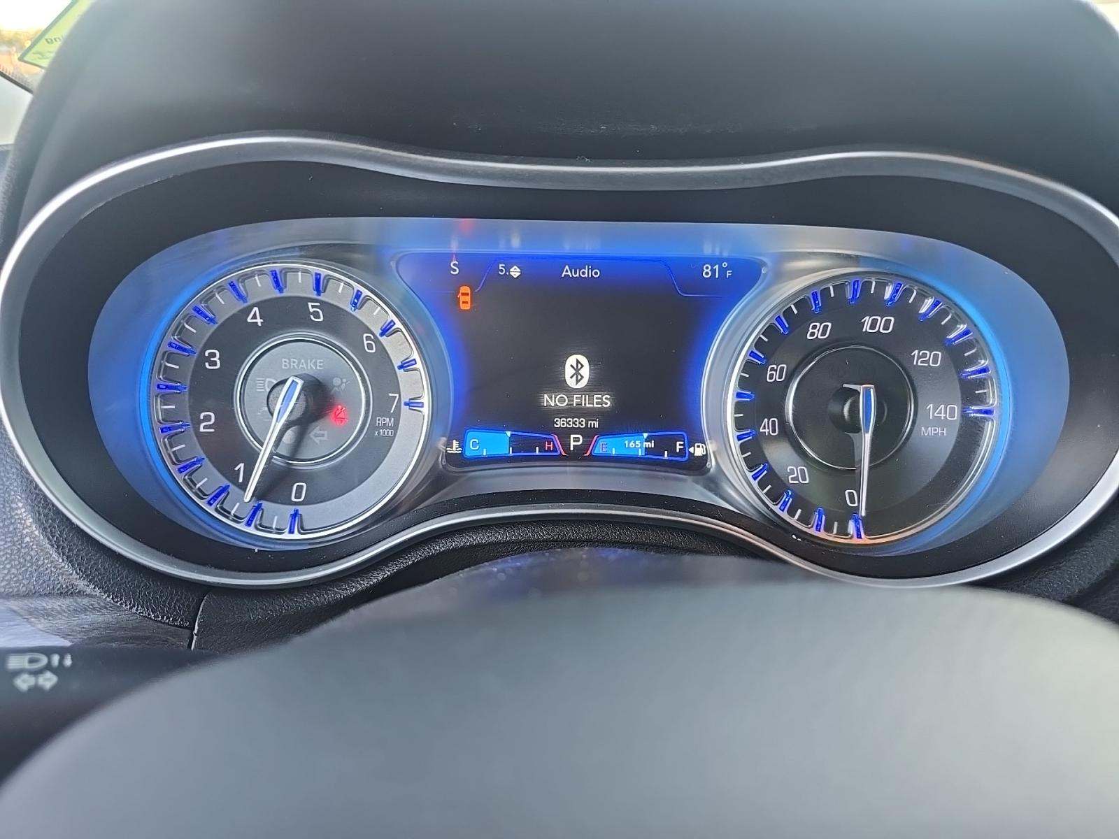 2022 Chrysler 300 Touring RWD