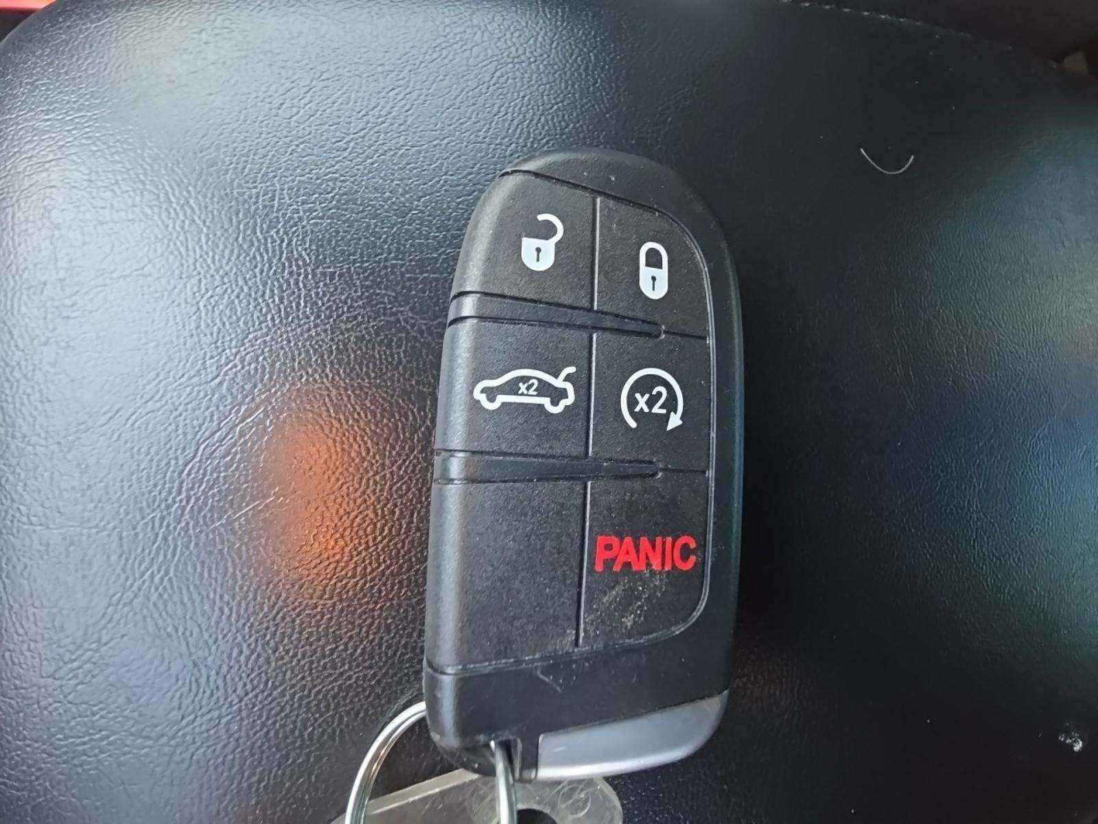 2022 Chrysler 300 Touring RWD