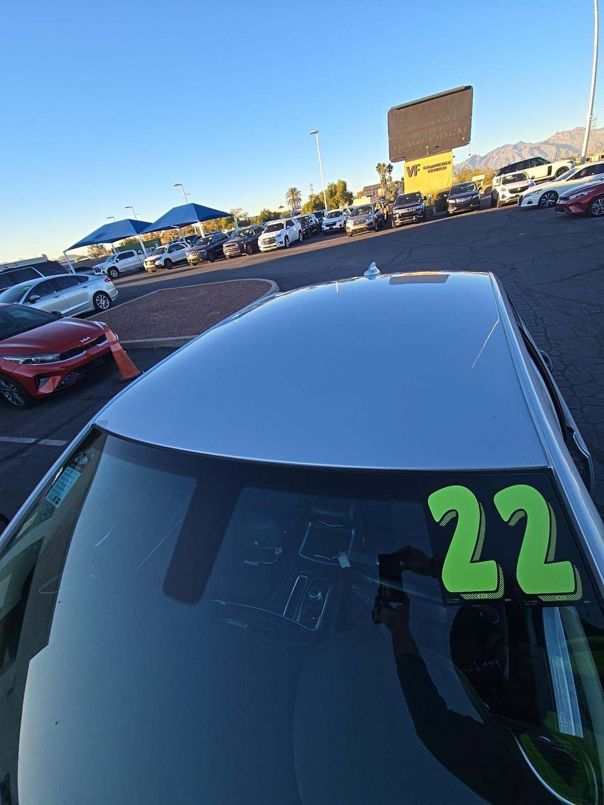 2022 Chrysler 300 Touring RWD