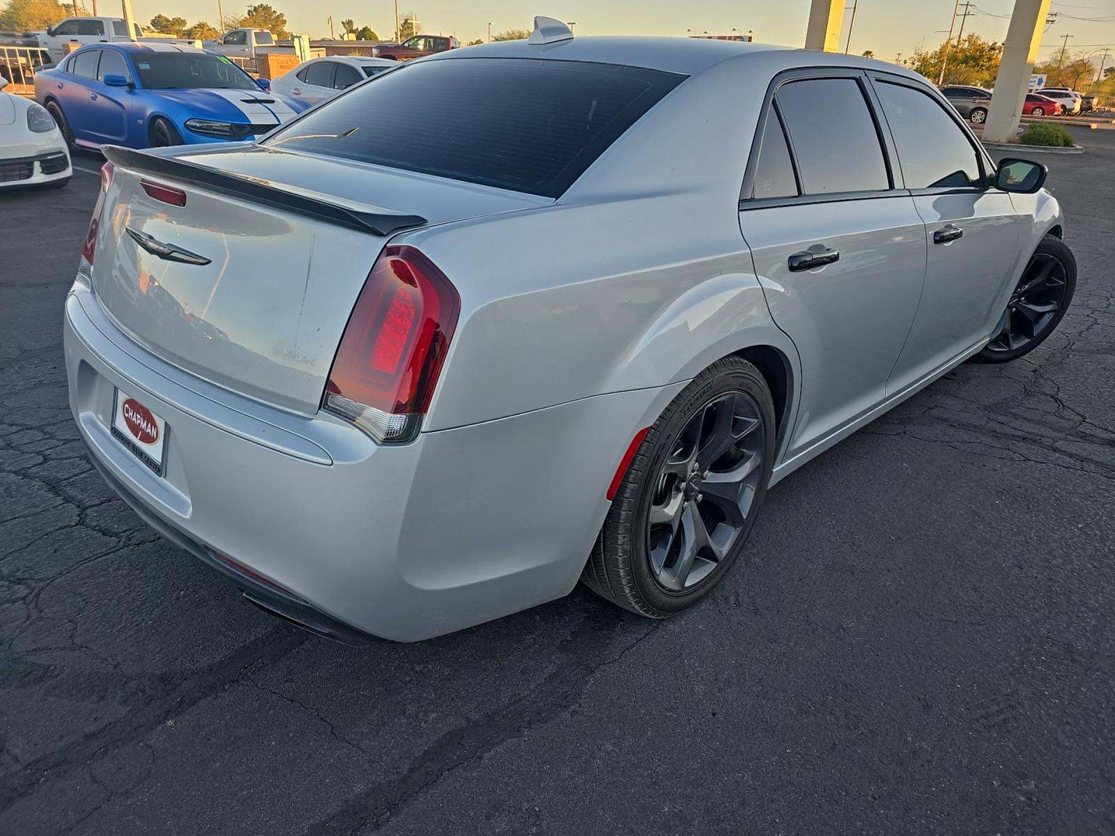2022 Chrysler 300 Touring RWD