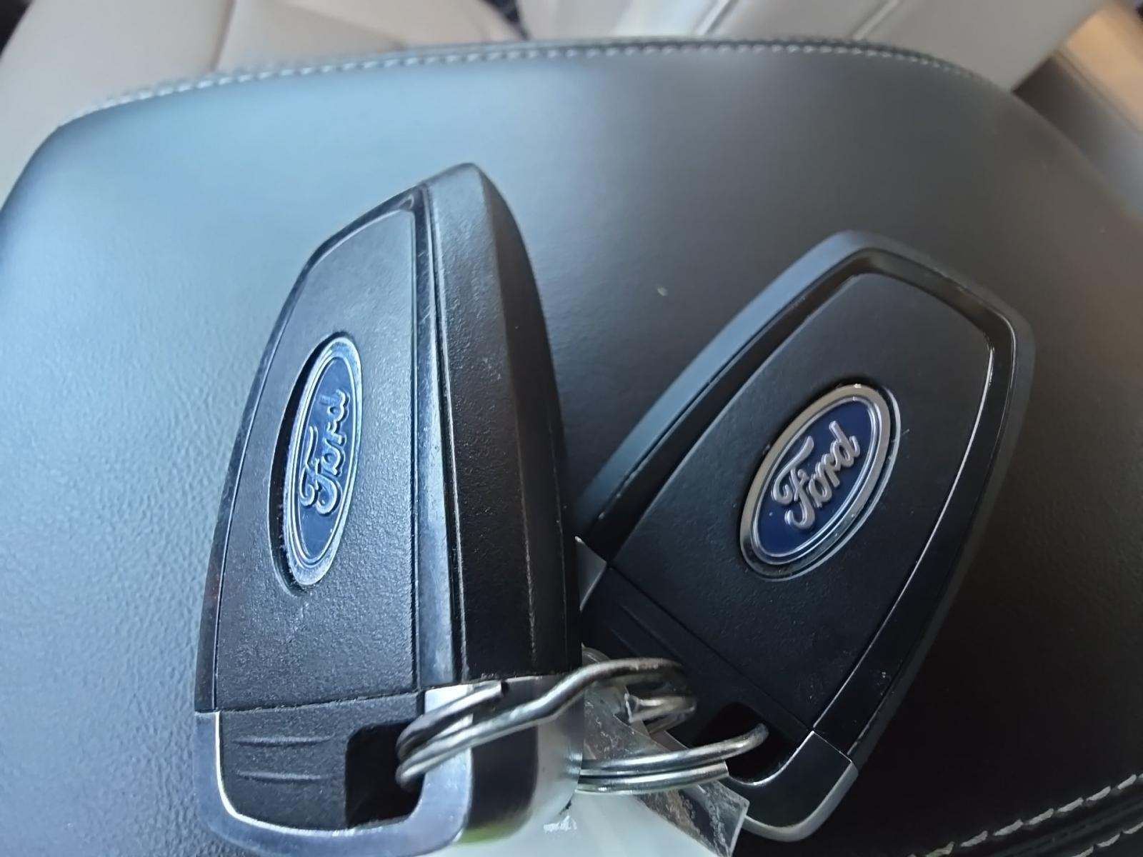 2022 Ford Explorer XLT RWD