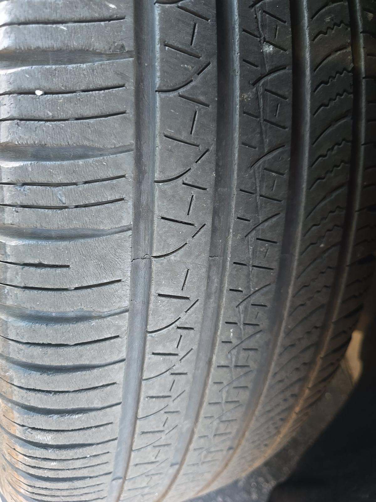 2022 Ford Explorer XLT RWD