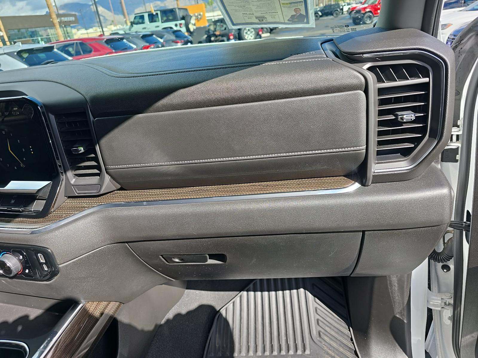 2024 Chevrolet Silverado 1500 RST RWD