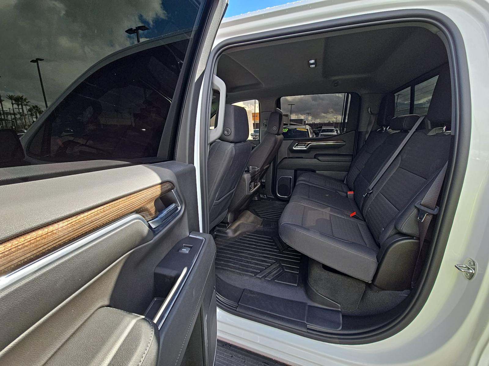 2024 Chevrolet Silverado 1500 RST RWD