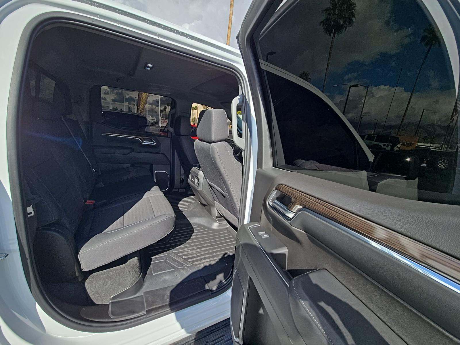 2024 Chevrolet Silverado 1500 RST RWD