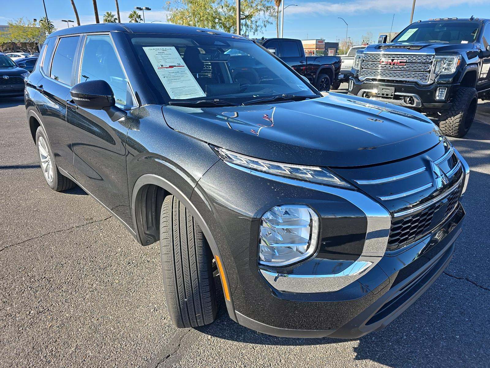 2025 Mitsubishi Outlander ES FWD