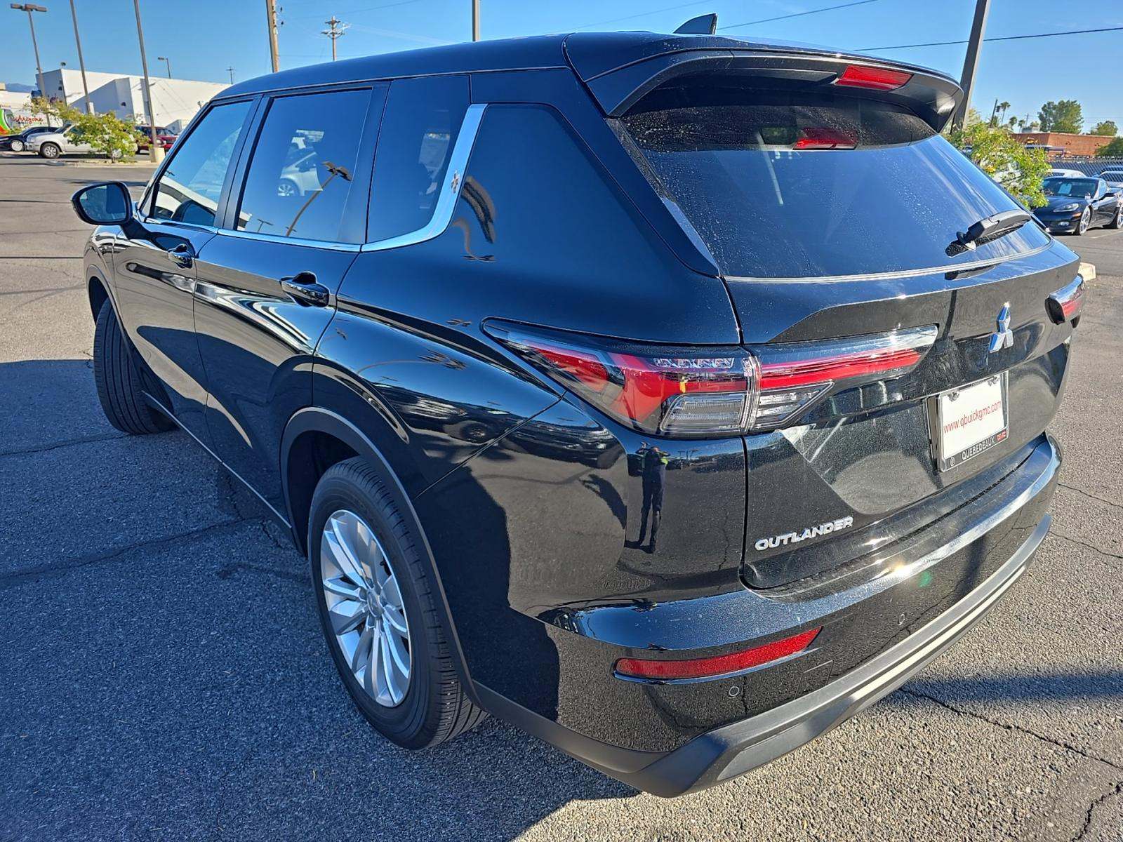 2025 Mitsubishi Outlander ES FWD