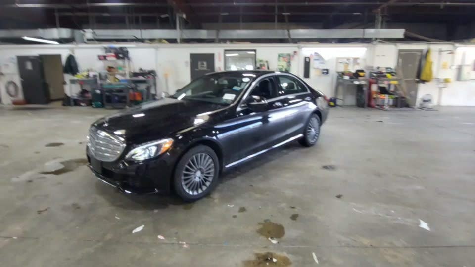 2015 Mercedes-Benz C 300 4MATIC Sedan w/Luxury Pkg