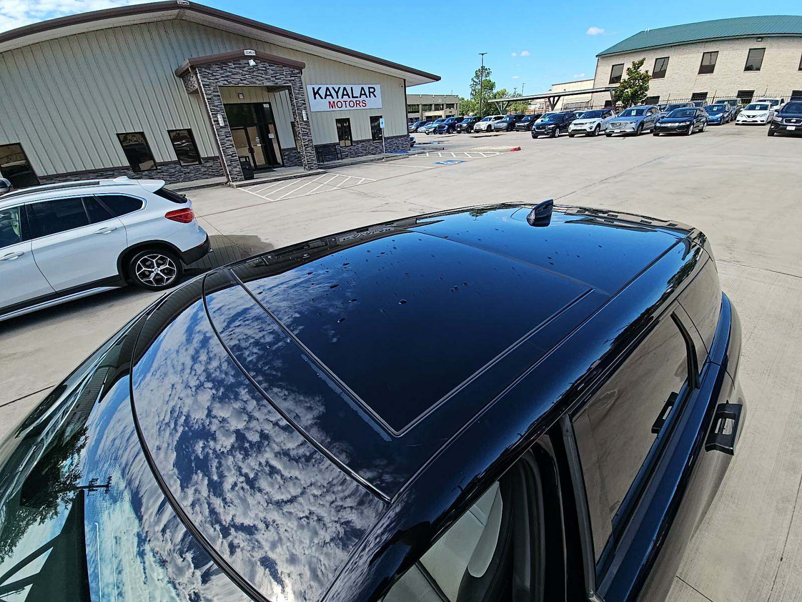 2020 Land Rover Range Rover Evoque R-Dynamic SE AWD