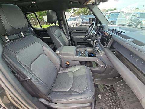 2023 Land Rover Defender 130 X-Dynamic SE AWD