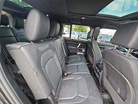2023 Land Rover Defender 130 X-Dynamic SE AWD