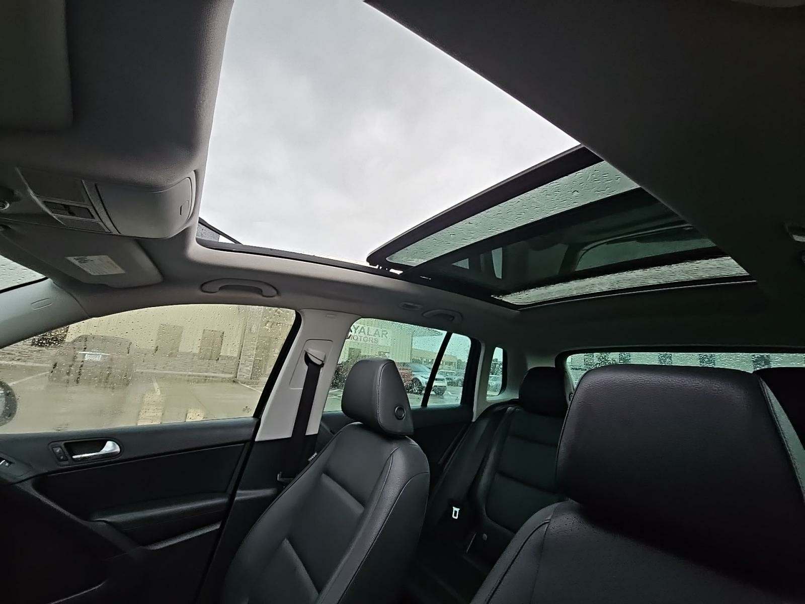 2017 Volkswagen Tiguan 2.0T Wolfsburg Edition FWD