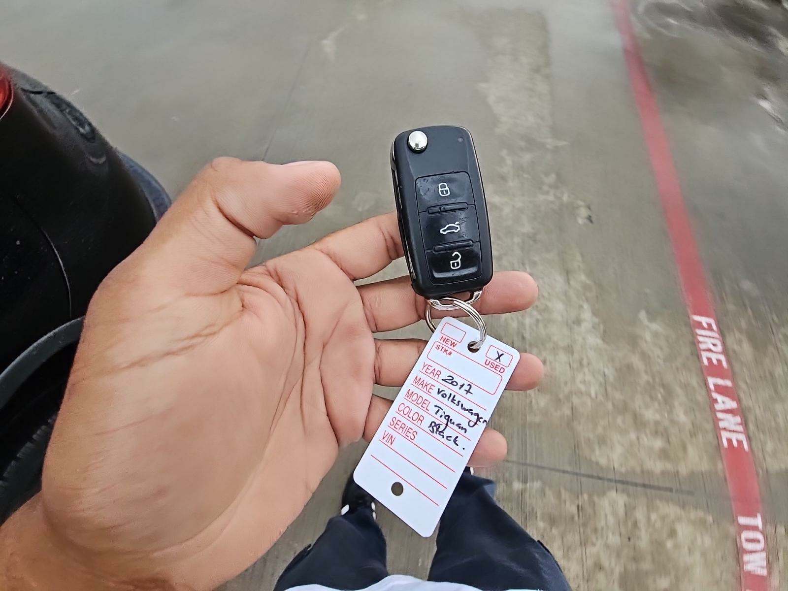 2017 Volkswagen Tiguan 2.0T Wolfsburg Edition FWD