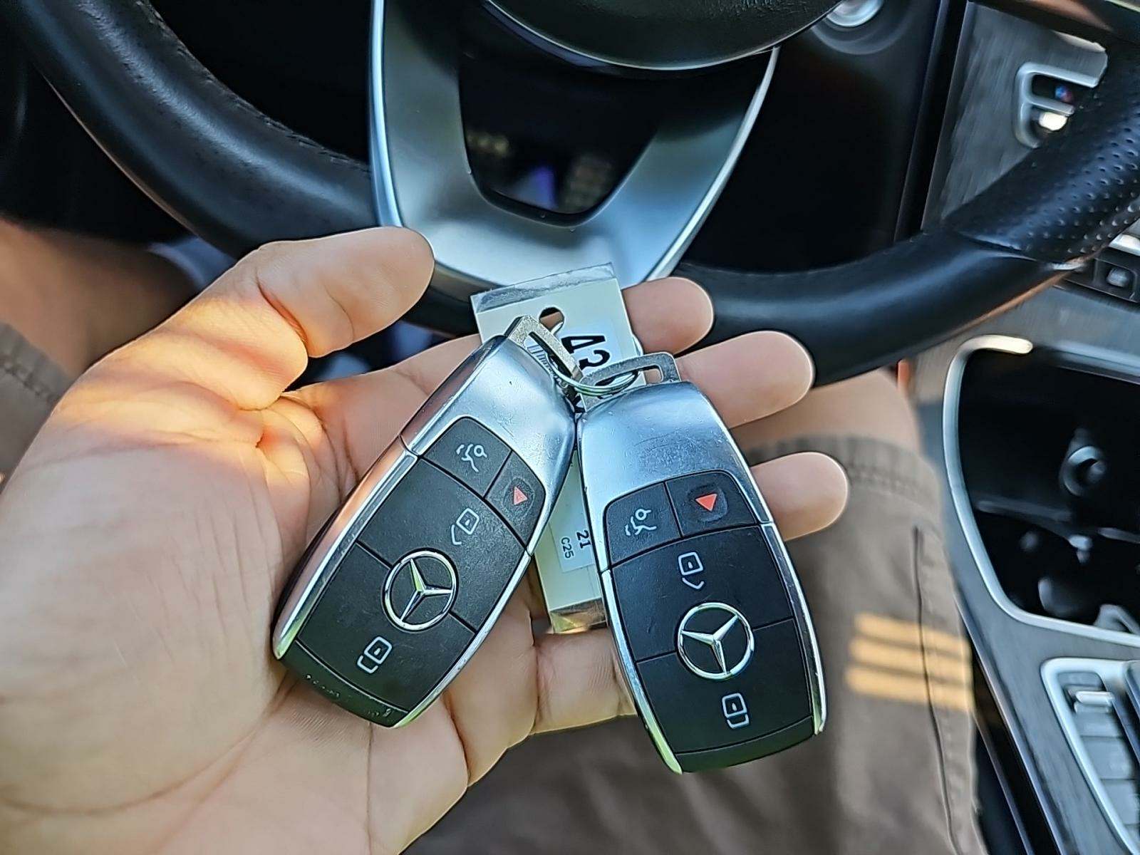 Mercedes-Benz GLC 300 4MATIC снимка Mercedes-Benz GLC 300 4MATIC